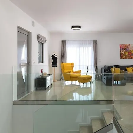 Luxurious And Modern House Near Town And * Asgourou