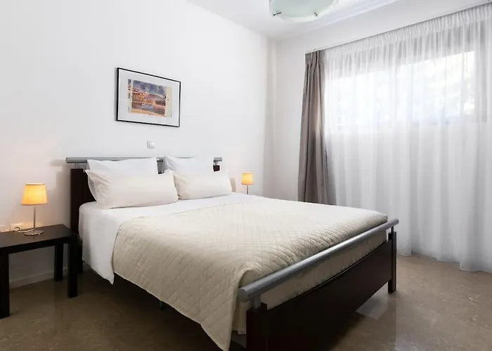 Lejlighed Luxurious And Modern House Near Town And *