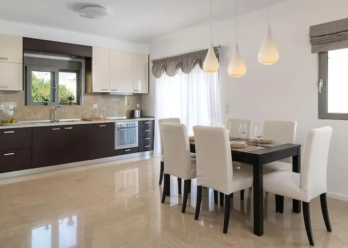 Luxurious And Modern House Near Town And Lejlighed Asgourou